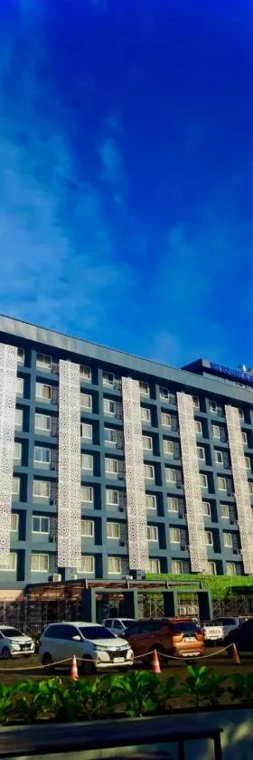 SM Tower Hotel and Convention Berau，位于Tanjungredep的酒店