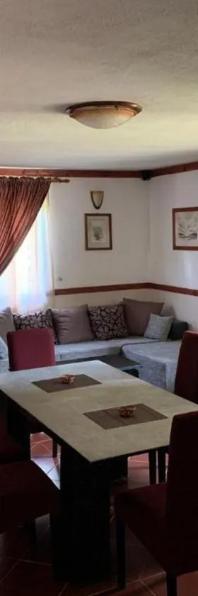 Vila Rakoč，位于科拉欣的酒店