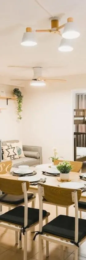 2 BR Unit in the heart of Iloilo Self Check-in，位于伊洛伊洛的酒店