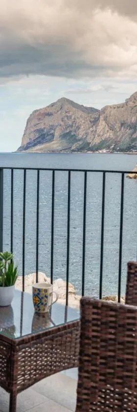 Vista Mare Rooms，位于伊索拉戴里费米尼的酒店