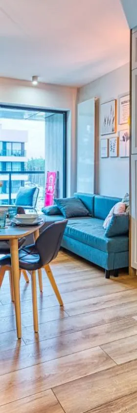 Apartament Schellter 62 przy Wydmach - by 5D Apartamenty，位于洛格沃的酒店