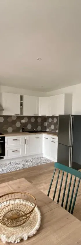 Appartement chaleureux 6 pers，位于贝沙克和凯洛的酒店