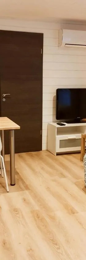 chalet bois cosy et chaleureux，位于Lignières的酒店