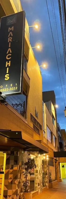 Mariachis Hotel，位于帕苏斯的酒店