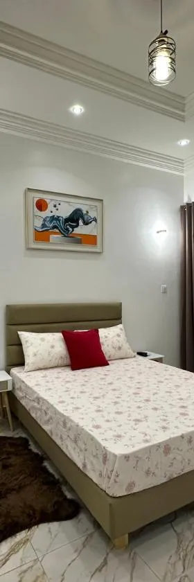 Kyra’s place，位于Rufisque的酒店