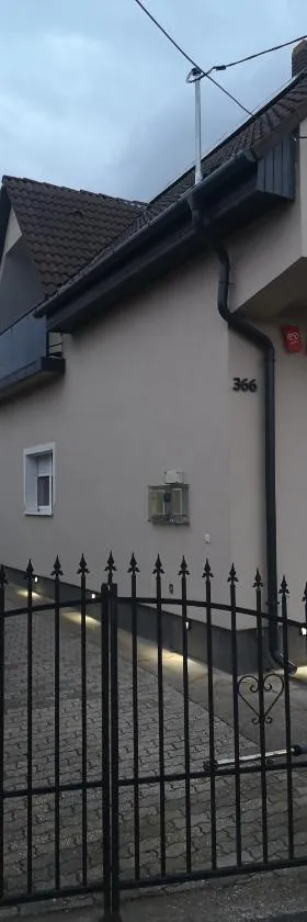 Biró apartmanház Sármellék，位于Sármellék的酒店
