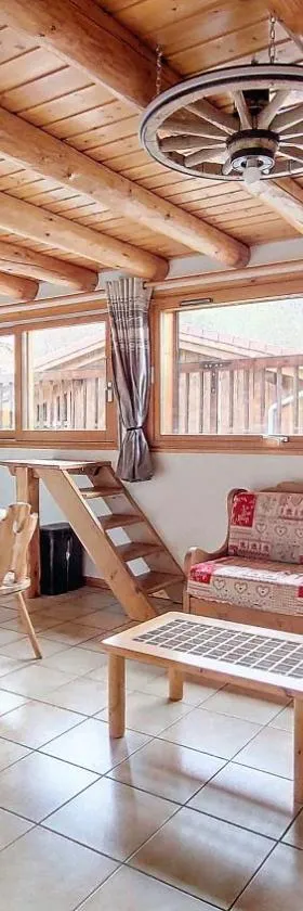 Appartement 1 chambre idéalement situé，位于Domancy的酒店