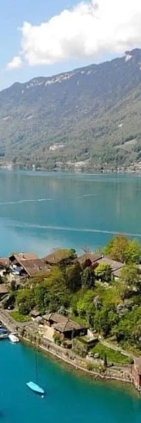Romantic Swiss Alp Iseltwald with Lake & Mountains，位于伊瑟尔特瓦尔德的酒店