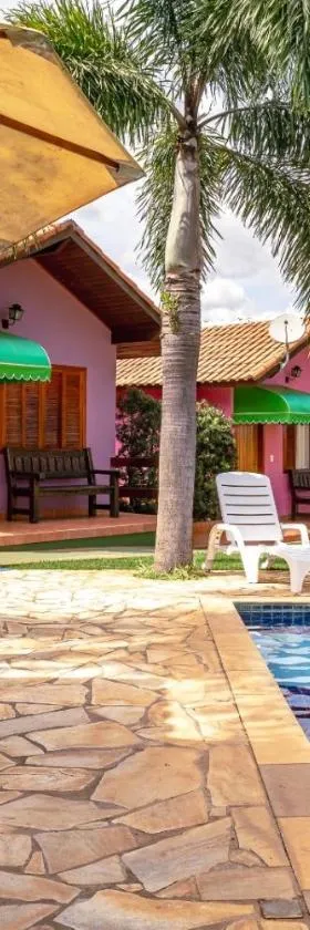 CHÁCARA TOP, com VISTA das Montanhas, PISCINA, PET FRIENDLY,, ESTACIONAMENTO ,Wi-Fi 213 Mbps，位于Tuiuti的酒店