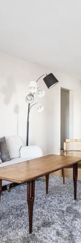 Quiet City Style Apartment，位于泰比的酒店