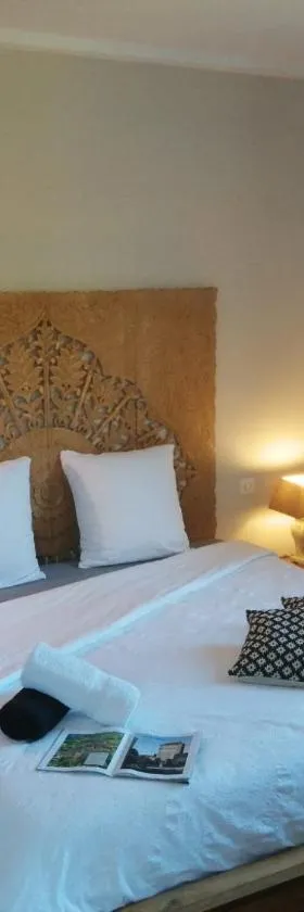 La maison O kiwis - Chambres d'hôtes，位于Saint-Denis-lès-Martel的酒店