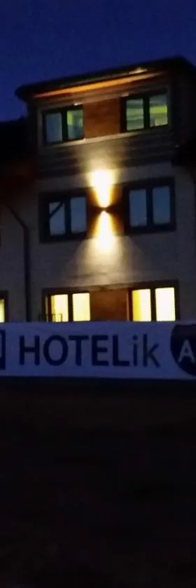 HOTELik A2，位于普鲁什库夫的酒店