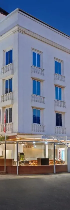 Click White House Residency, Vadodara，位于巴罗达的酒店