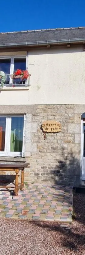 Hâvre de paix，位于Broons的酒店