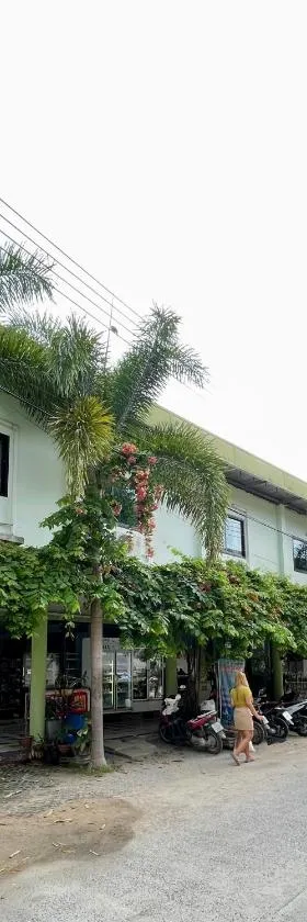 马哈德宾馆，位于美翰的酒店