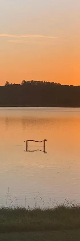 Pukehina Estuary Sunset Views Holiday Home，位于Pukehina的酒店