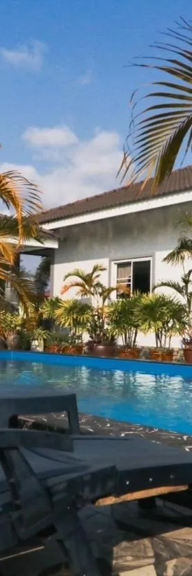 MB House Resort，位于Ban Nai Rai的酒店