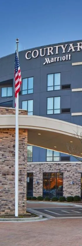Courtyard by Marriott Atlanta Lithia Springs，位于利西亚斯普林斯的酒店