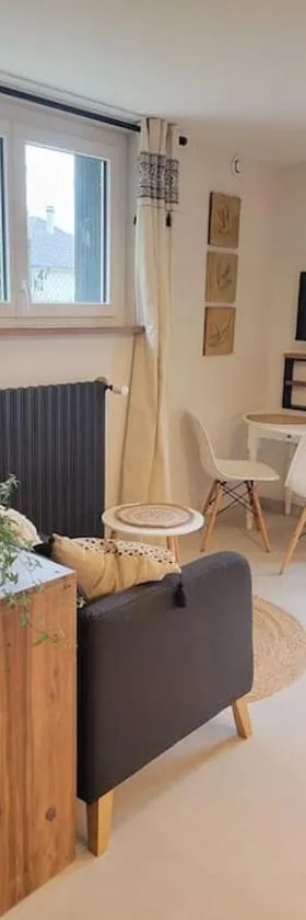 Studio en rez-de-jardin，位于屈埃尔西地区古尔东的酒店