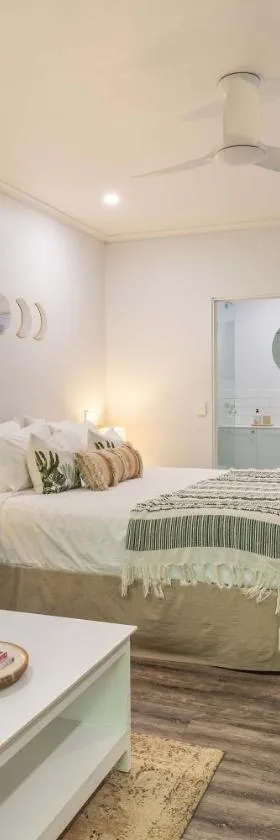 Tropic Retreat，位于道格拉斯港的酒店