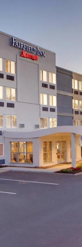 Fairfield Inn by Marriott Amesbury，位于埃姆斯伯里的酒店