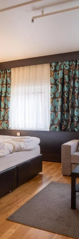 Solna Park & Hotel，位于索尔纳的酒店