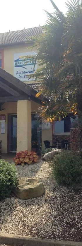 Brit Hotel Les Evens，位于圣萨蒂南的酒店