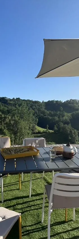 Maison avec vue incroyable au coeur des Volcans d'Auvergne，位于Saint-Cirgues-de-Jordanne的酒店