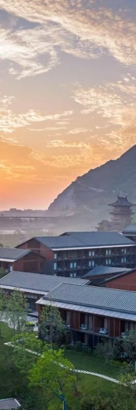 南京威斯汀温泉度假酒店，位于南京的酒店