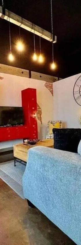 Haven at Hazel ~ Downtown Studio，位于Demorest的酒店