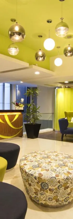 Bonnet Hotel Surabaya，位于泗水的酒店