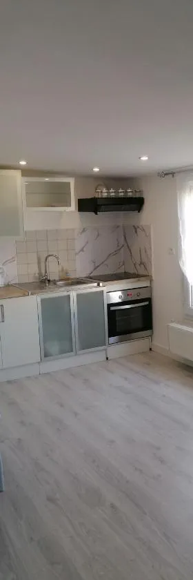 Appt moderne 50m2 avec terrasse，位于Rouvroy的酒店