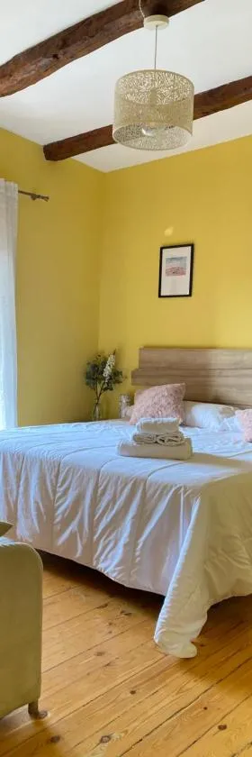 Hotel Restaurante Agapio de TRESNIÑO，位于金塔尼利亚德奥内西莫的酒店
