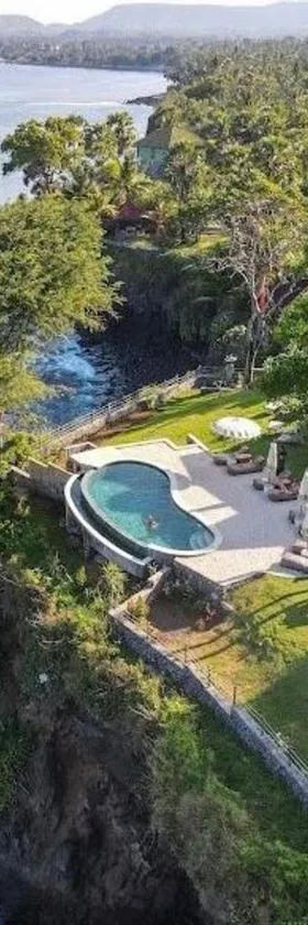 Bali Cliff Glamping，位于Seraya的酒店