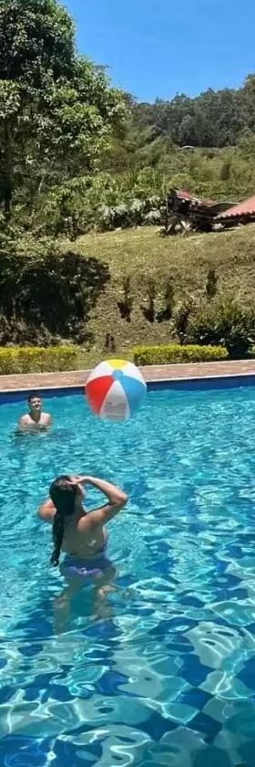 Hotel TIERRA NUEVA Campestre，位于拉维加的酒店