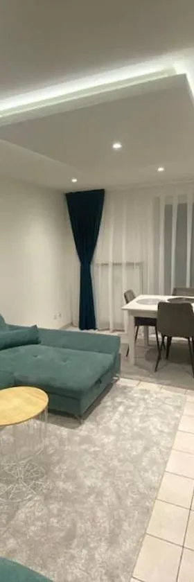 100m2 3chambres 5km du Carnaval de BASEL Free Wifi，位于于南格的酒店