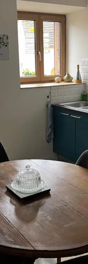 Appartement cosy au calme，位于Mérey-sous-Montrond的酒店