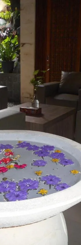 Suci Amerta Guest House，位于Menanga的酒店