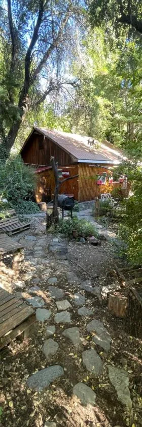 Cabaña alpina en plena cordillera con acceso a Río，位于Río Blanco的酒店