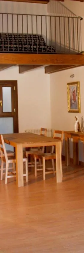 Apartamentos Angelus Plaza Mayor de Graus，位于格劳斯的酒店