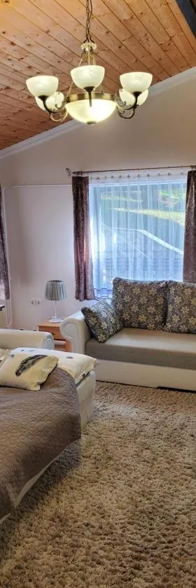 Szilvásváradi Kemencés Apartmanok，位于锡尔沃斯瓦里德的酒店