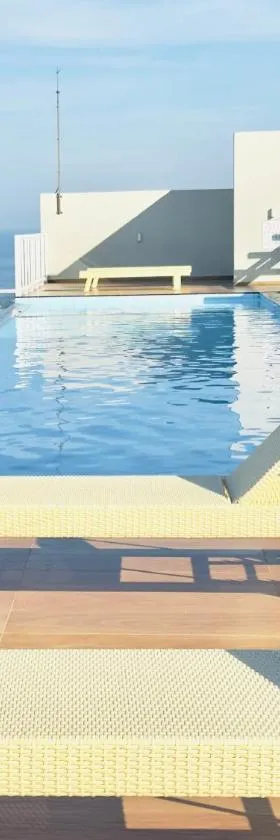 Joansa Luxury Beachfront Apartment，位于乌斯维塔克伊亚瓦的酒店