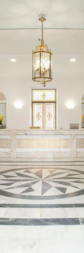 Hotel Balneario de Marmolejo，位于马尔莫莱霍的酒店