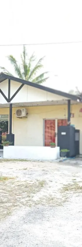 Kuntum Cottage Bed & Breakfast，位于Kampong Tanjong Ipoh的酒店