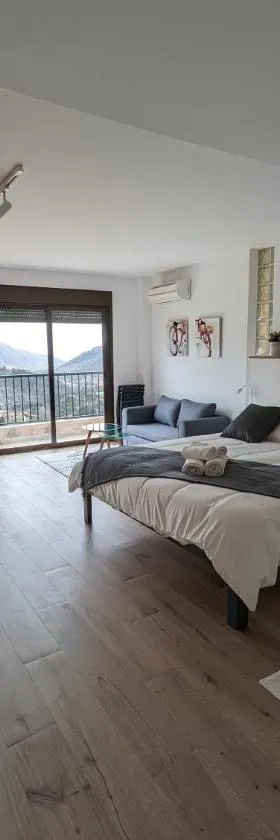 阿罗亚图里斯伊萨托妮公寓，位于Sella的酒店