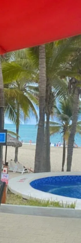 Punta Centinella Yacht Club，位于圣埃莱纳的酒店