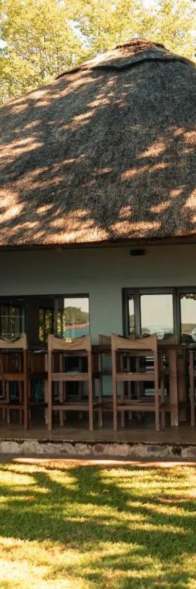 Masumu River Lodge，位于Binga的酒店