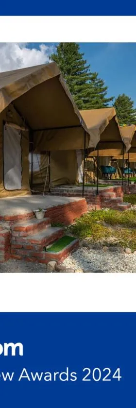 Escape Adventure Camps By Escape Stays, Luxury Swiss Camps by Glacier water Stream, Complimentary Bonfire, Travelers Award winner from Last 4 Years，位于Saturang的酒店