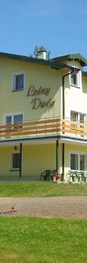 Leśny Dwór，位于什切齐内克的酒店
