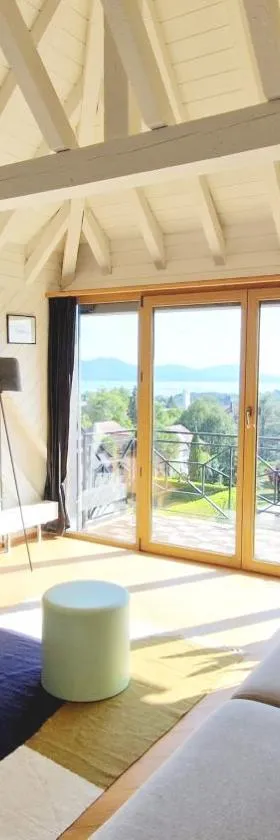 Attic Apartement - Penthouse 2 Bedrooms，位于克里西耶的酒店